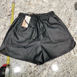 Black Athletic Shorts with Elastic Waistband and Relaxed Fit